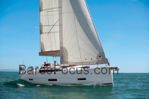 Dufour 390 Grand Large ficha-técnica e avaliações